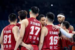 九游课程-包含客场作战士气高昂，球队取得关键胜利的词条