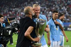 九游新闻-包含曼城主场告捷，豪取胜利领奖的词条