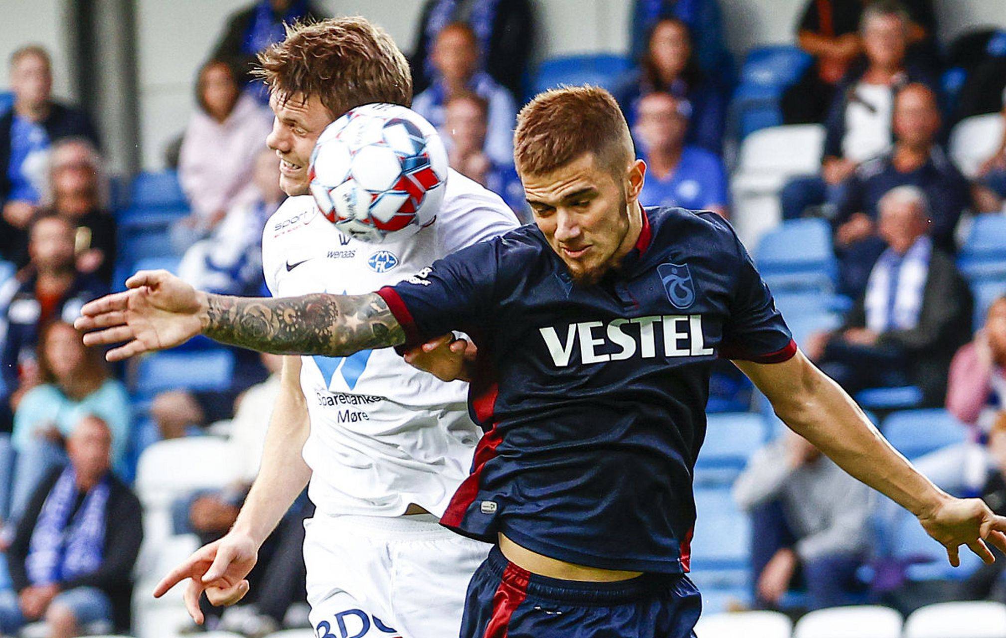 关于荷兰客场惨败挪威,晋级前景动摇的信息 关于荷兰客场惨败挪威,晋级前景动摇的信息