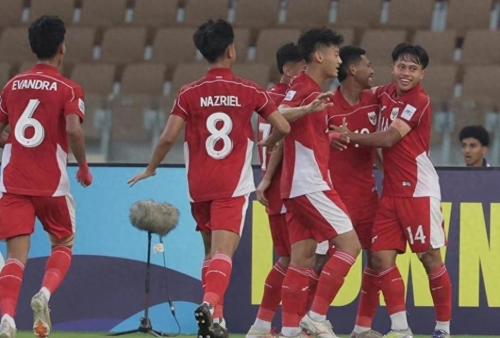 包含挑战传奇！亚洲足球盛事传奇续写的词条