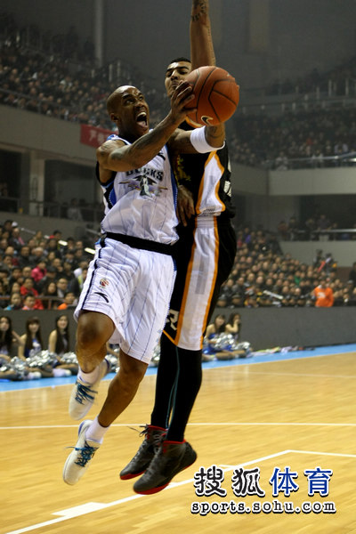 山西队再胜,五连胜创历史纪录 山西队再胜,五连胜创历史纪录