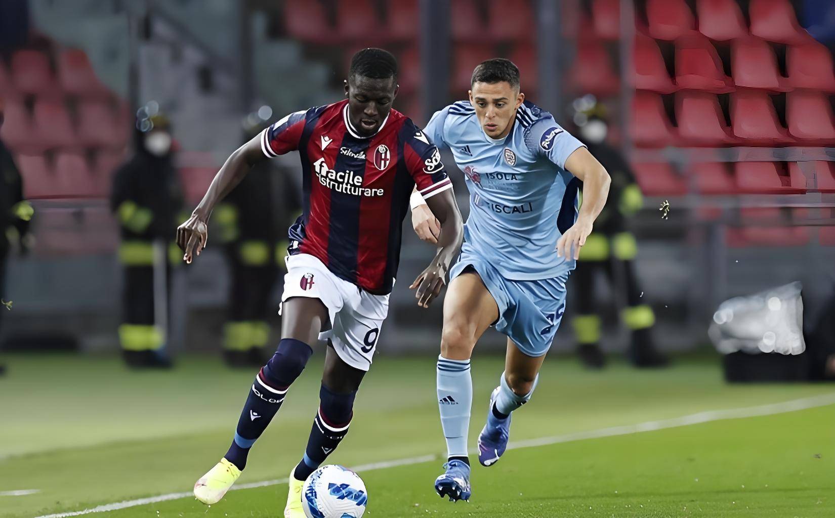 拉齐奥主场大胜热那亚,球队状态神勇 拉齐奥主场大胜热那亚,球队状态神勇