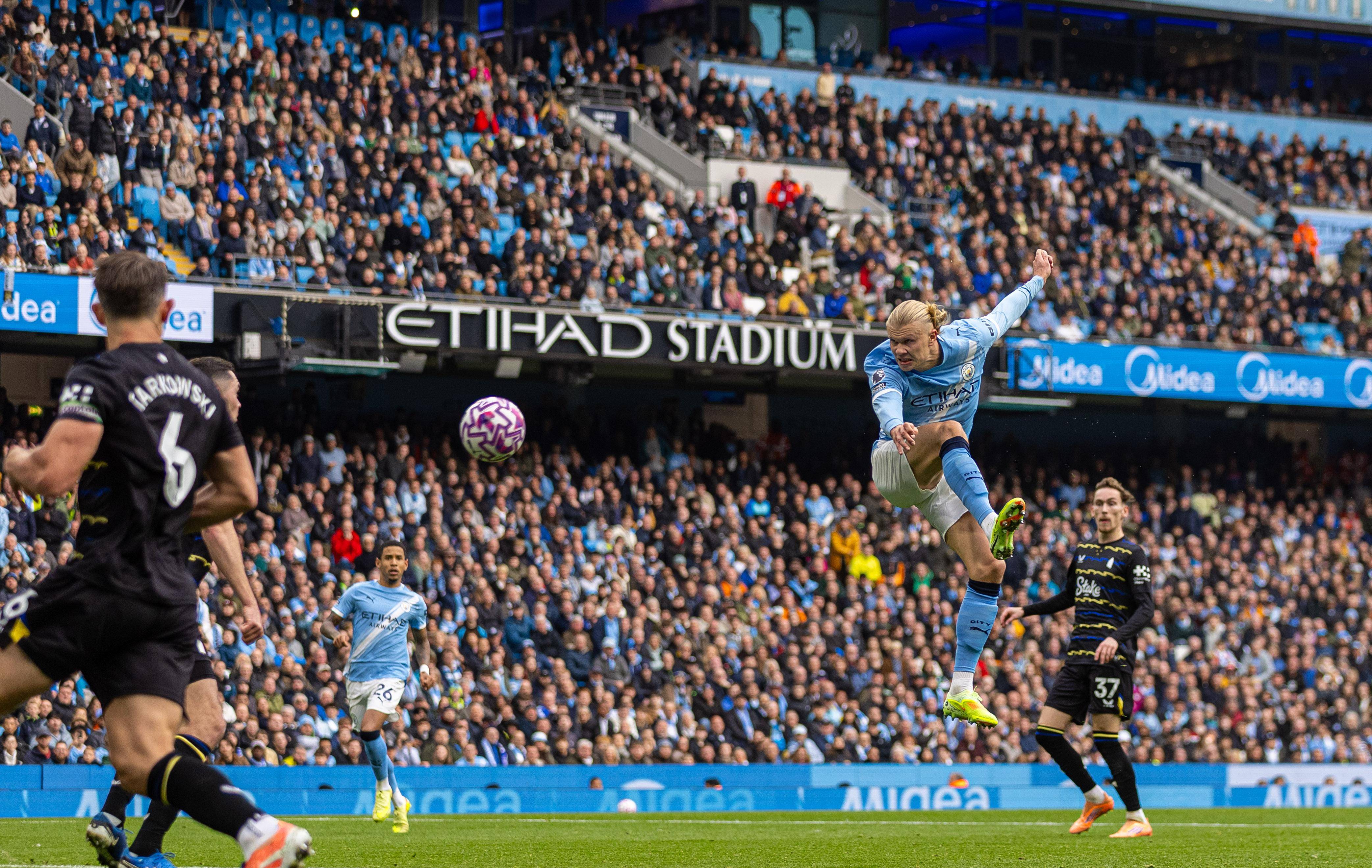 阿森纳胜切尔西,裁判争议引全场热议 阿森纳胜切尔西,裁判争议引全场热议