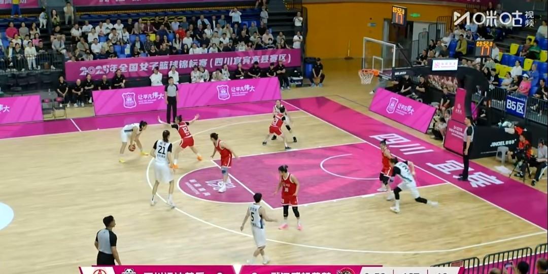 四川男篮遭遇强敌顶住压力,全力抗衡的简单介绍 四川男篮遭遇强敌顶住压力,全力抗衡的简单介绍