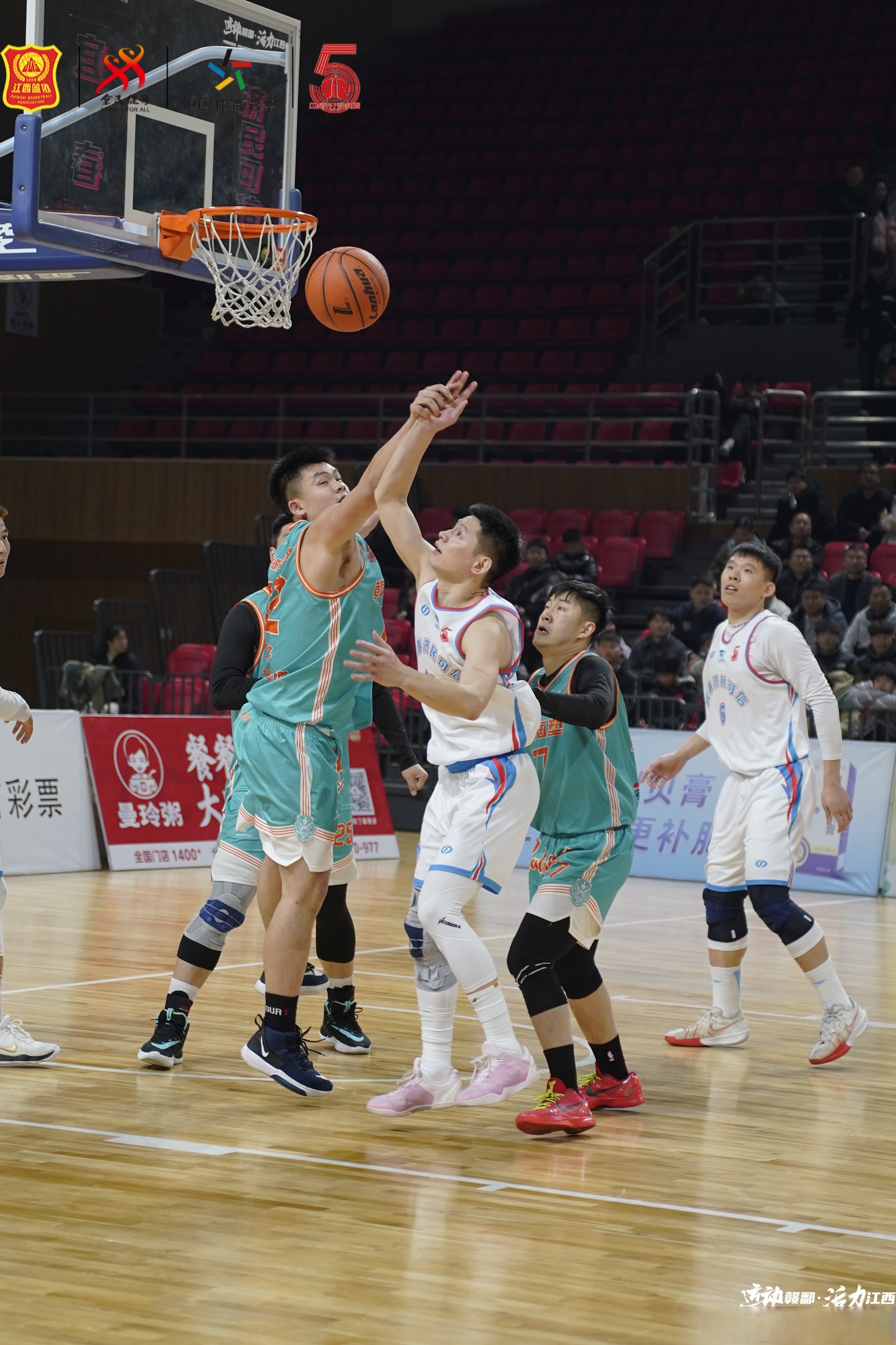 贵州篮球队表现出色,轻松晋级 贵州篮球队表现出色,轻松晋级