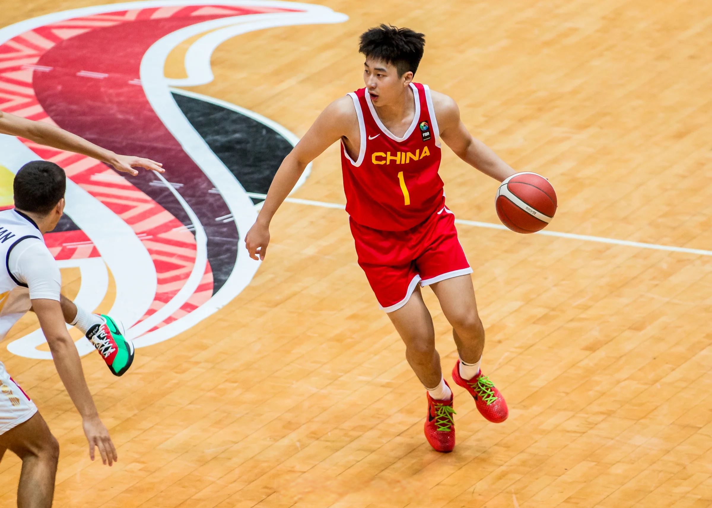 CBA联赛中某球员发挥抢眼